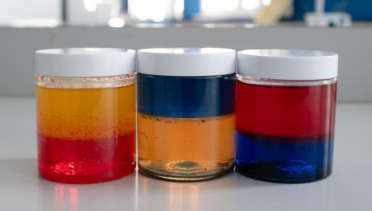 Colour mixing jars